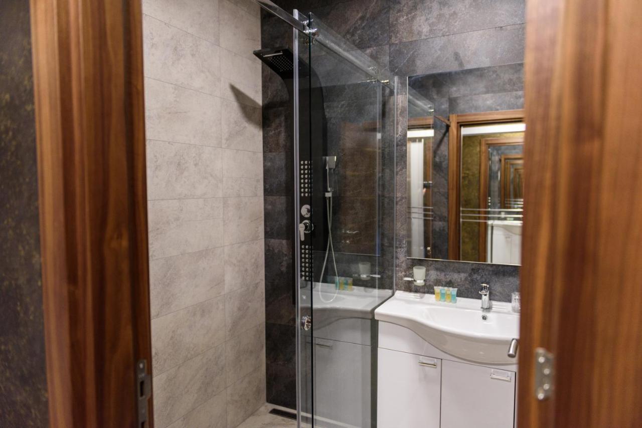 Monogramlux Otel Indija Dış mekan fotoğraf
